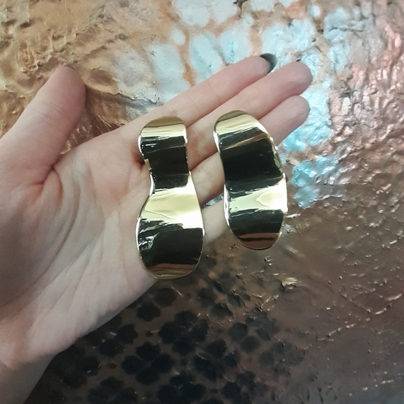 Zara Goldtone Irregular Shaped Abstract Maxi Statement Earrings - Picture 2 of 16